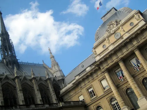 Procès du 13-Novembre 2015 : début du premier interrogatoire de...
